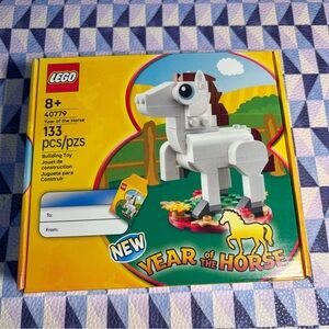 LEGO Year of the Horse Set with White and Brown Bricks